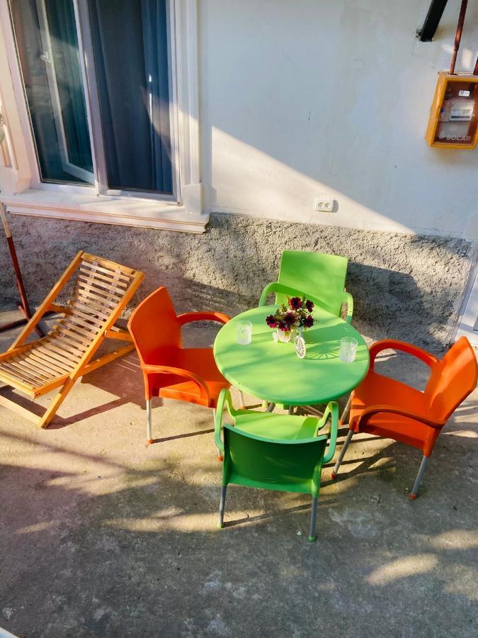 Guest House Barbi Batumi Exteriör bild