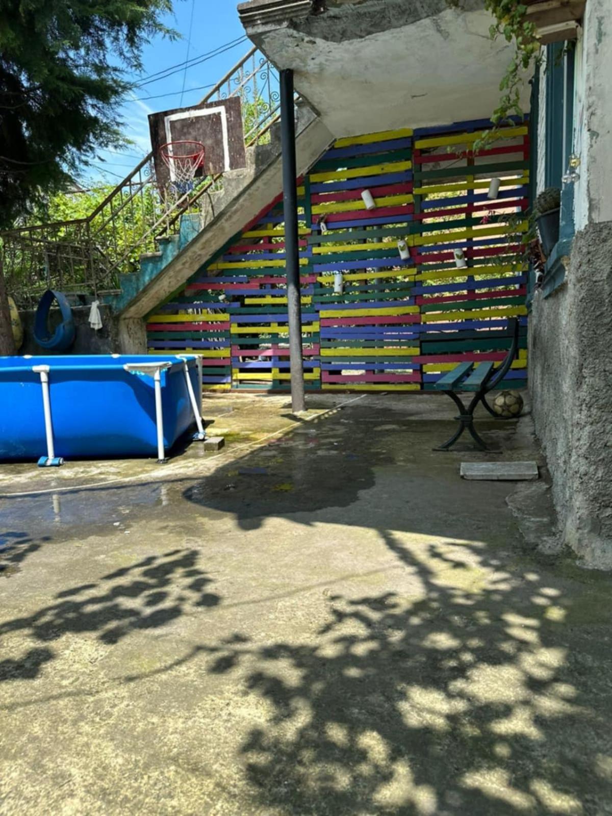 Guest House Barbi Batumi Exteriör bild